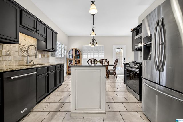 123 COVE LANE, Pelham, AL 35124