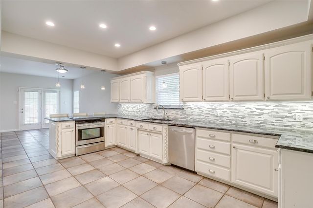 11972 Younger Court, Azle, TX 76020