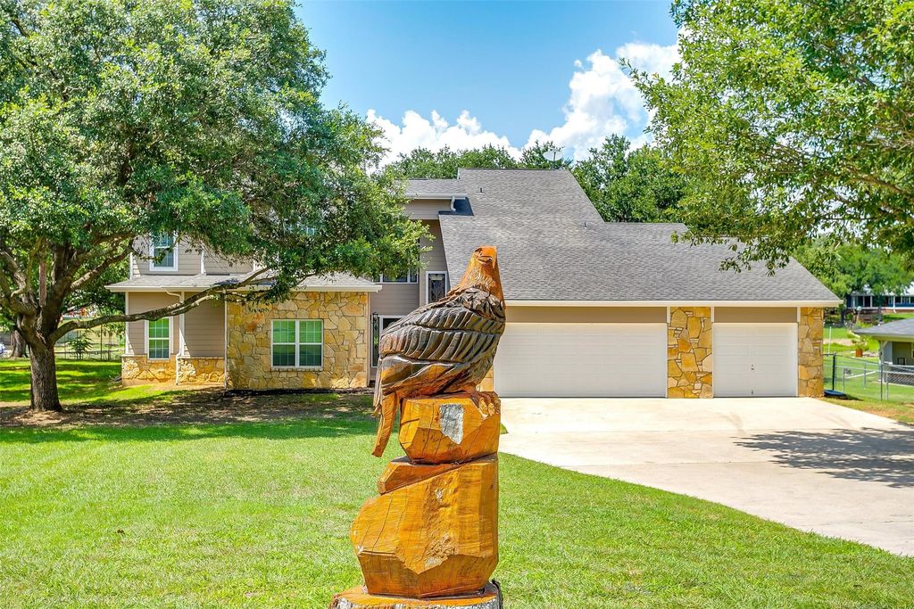 11972 Younger Court, Azle, TX 76020