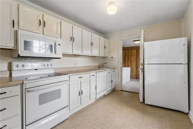 807 Paul ST, Newport News, VA 23605