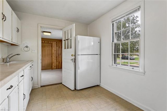 807 Paul ST, Newport News, VA 23605