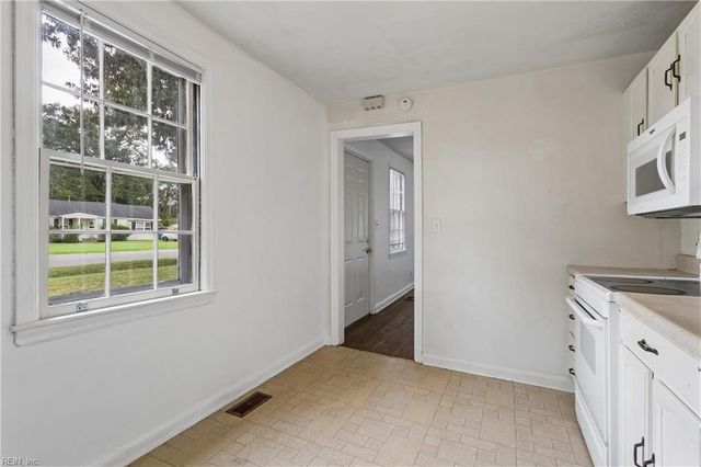 807 Paul ST, Newport News, VA 23605
