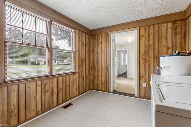 807 Paul ST, Newport News, VA 23605