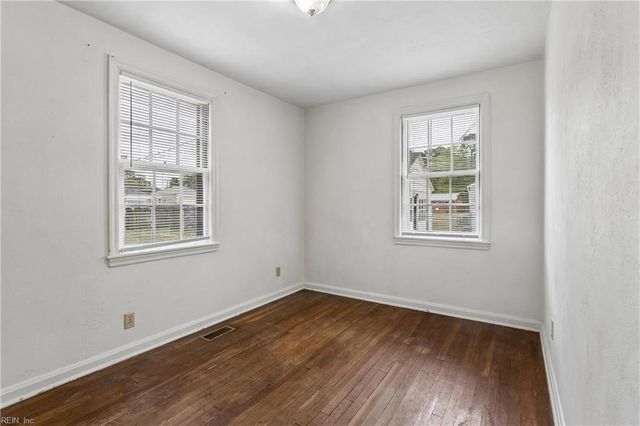 807 Paul ST, Newport News, VA 23605