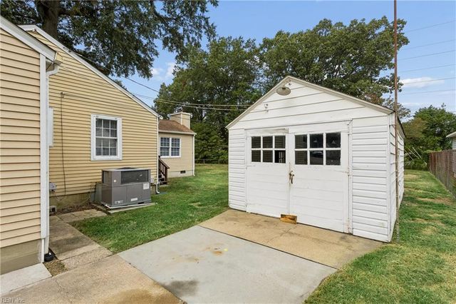 807 Paul ST, Newport News, VA 23605