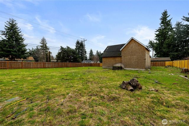 11205 12th Avenue SW, Seattle, WA 98146