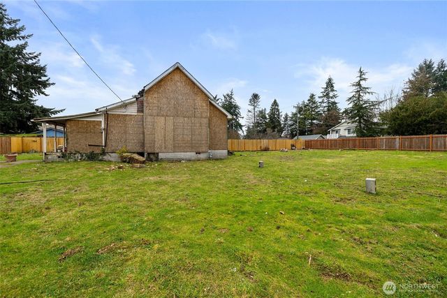 11205 12th Avenue SW, Seattle, WA 98146