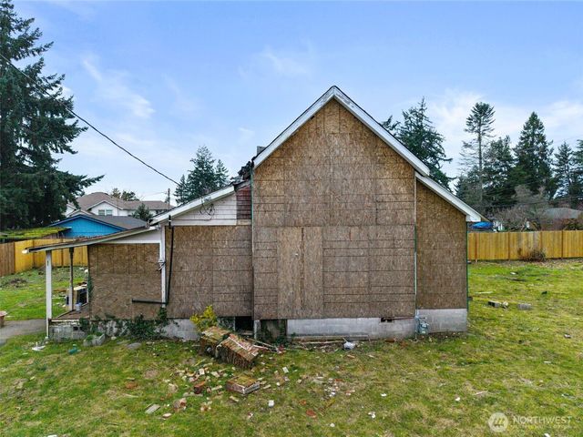 11205 12th Avenue SW, Seattle, WA 98146