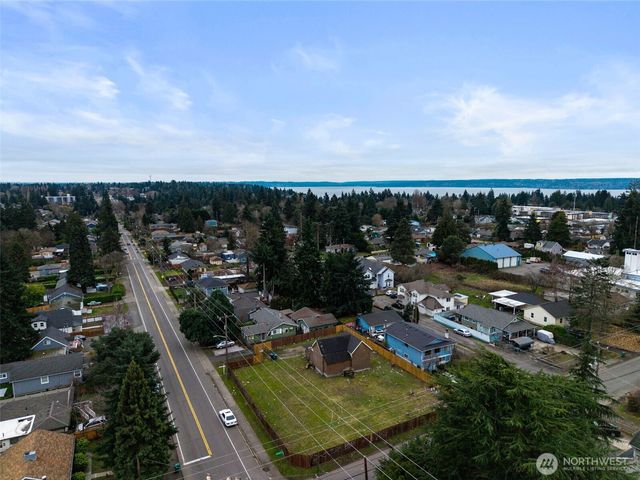 11205 12th Avenue SW, Seattle, WA 98146