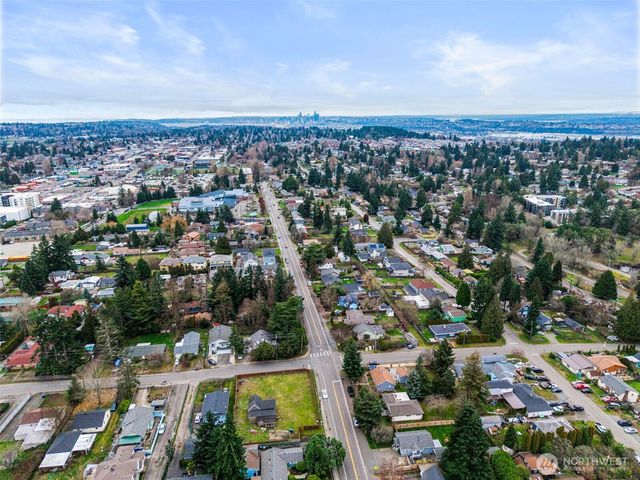 11205 12th Avenue SW, Seattle, WA 98146