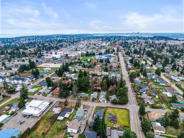 11205 12th Avenue SW, Seattle, WA 98146
