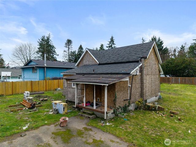 11205 12th Avenue SW, Seattle, WA 98146