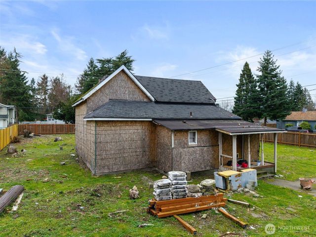 11205 12th Avenue SW, Seattle, WA 98146