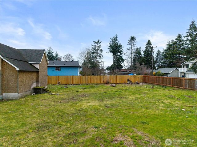 11205 12th Avenue SW, Seattle, WA 98146