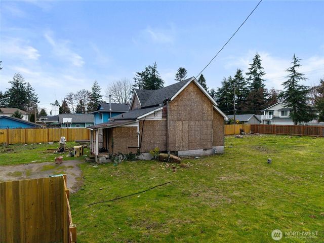 11205 12th Avenue SW, Seattle, WA 98146