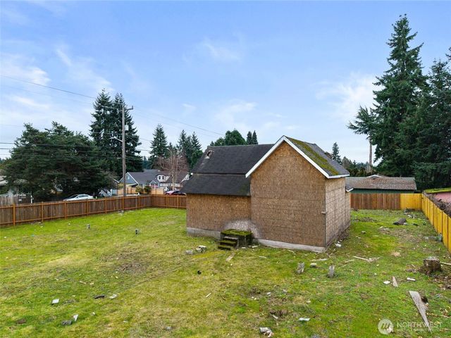 11205 12th Avenue SW, Seattle, WA 98146