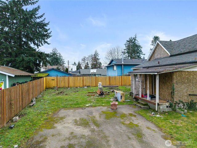 11205 12th Avenue SW, Seattle, WA 98146