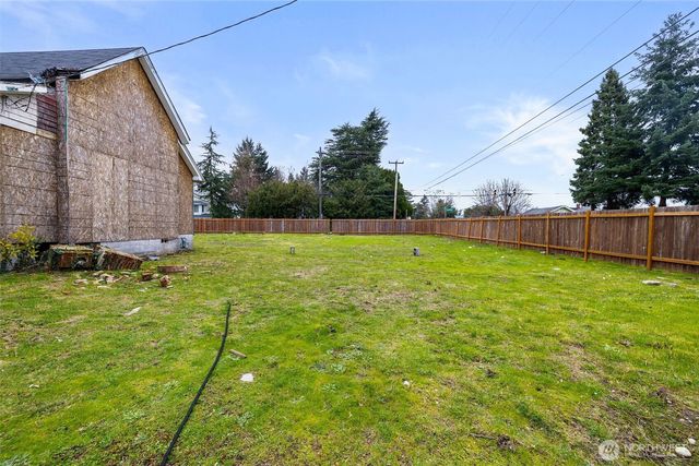 11205 12th Avenue SW, Seattle, WA 98146
