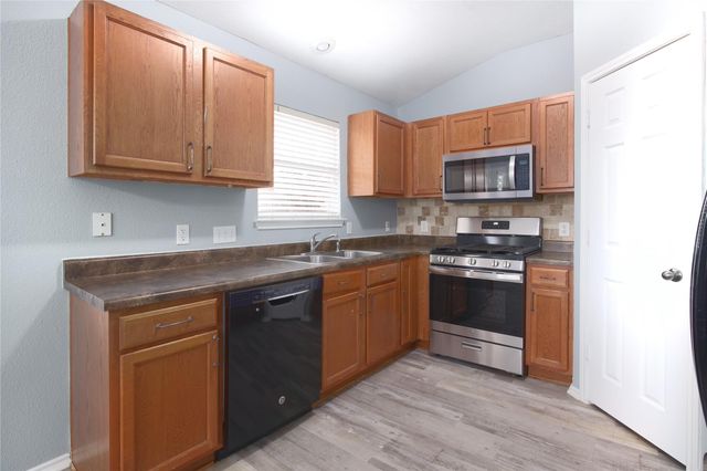 2643 Haselwood LN, Round Rock, TX 78665