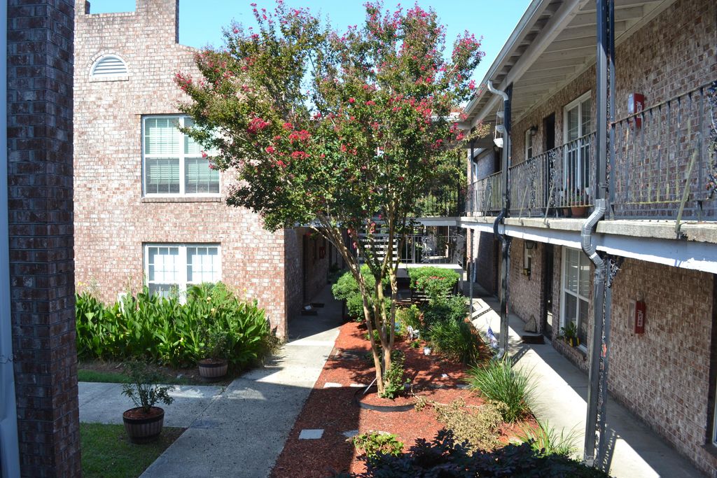 867 Colony Drive F-117, Charleston, SC 29407