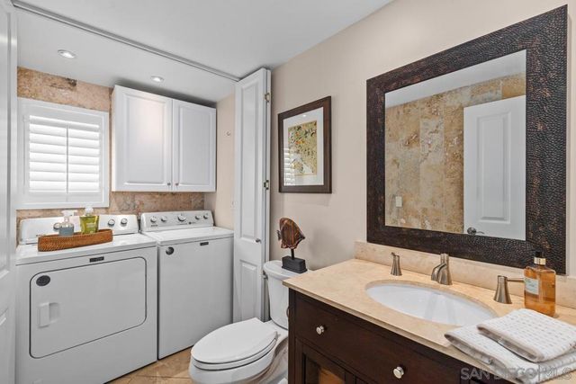 6770 Caminito Del Greco, San Diego, CA 92120