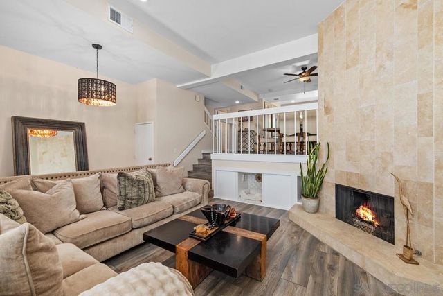 6770 Caminito Del Greco, San Diego, CA 92120