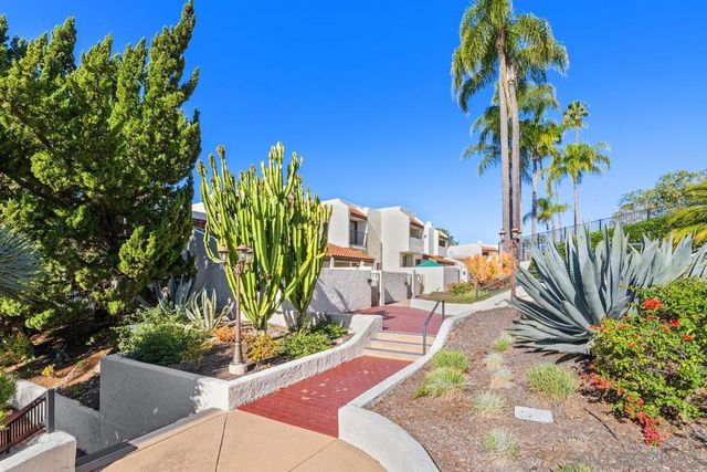 6770 Caminito Del Greco, San Diego, CA 92120