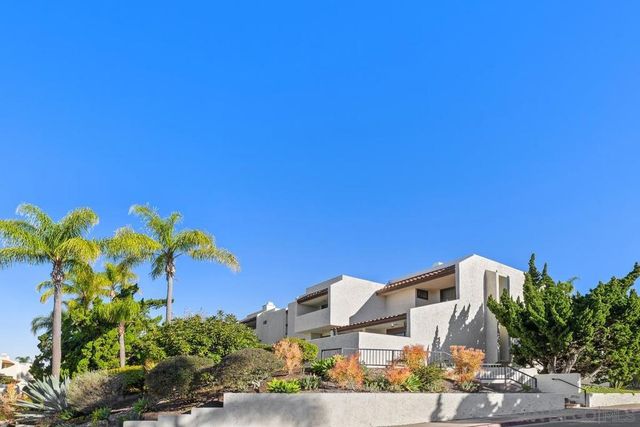 6770 Caminito Del Greco, San Diego, CA 92120