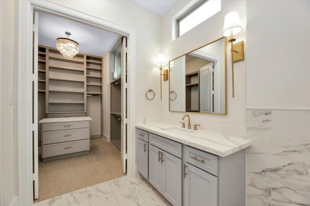540 W 26th Street A, Houston, TX 77008
