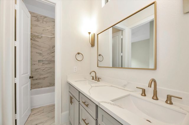 540 W 26th Street A, Houston, TX 77008