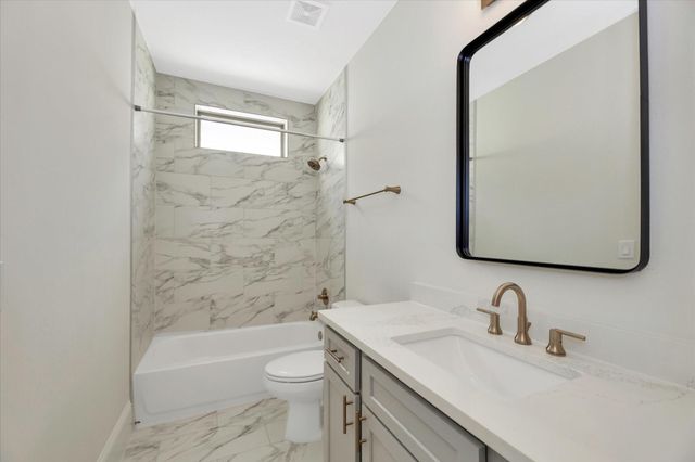 540 W 26th Street A, Houston, TX 77008