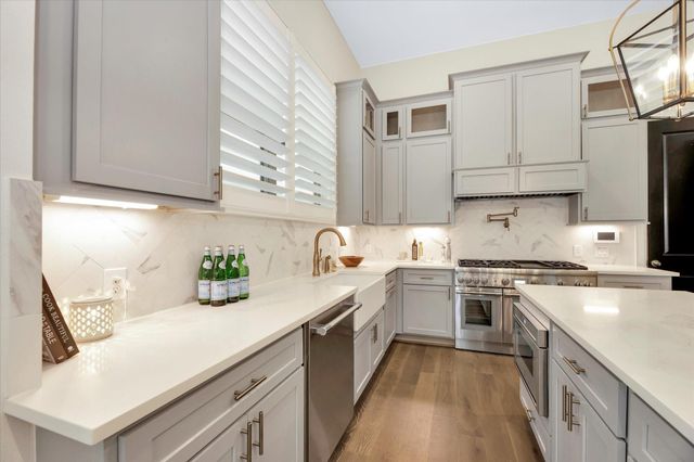 540 W 26th Street A, Houston, TX 77008