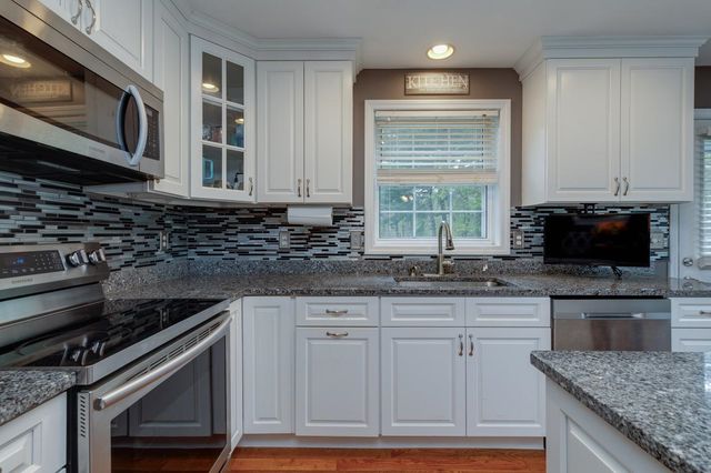 20 Car-Mar Lane, Salem, NH 03079