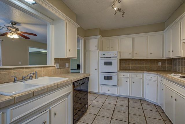 2518 NW 62ND Street, Oklahoma City, OK 73112