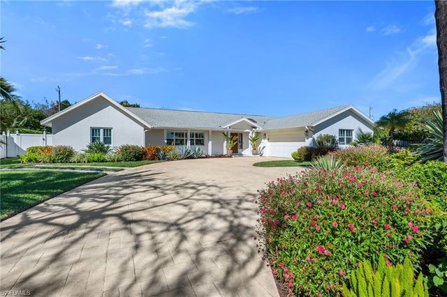 1471 Murex DR, Naples, FL 34102