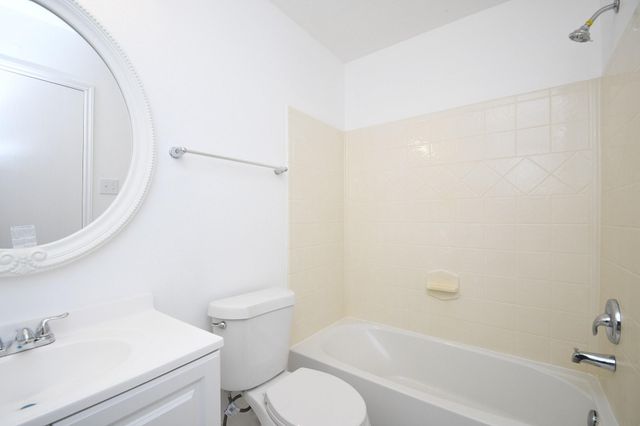 1651 Thornhollow Drive, Houston, TX 77014