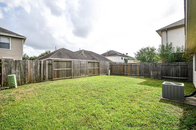 1651 Thornhollow Drive, Houston, TX 77014