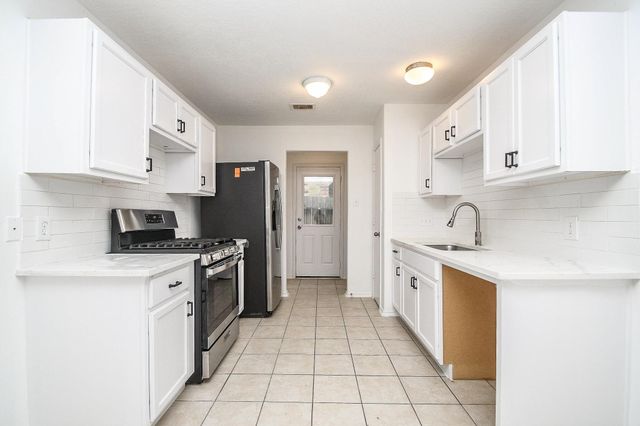 1651 Thornhollow Drive, Houston, TX 77014