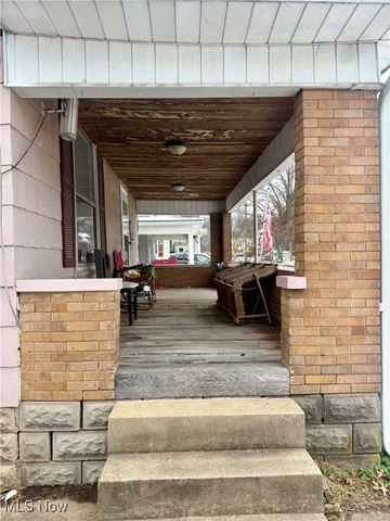 2305 Oak Street, Parkersburg, WV 26101