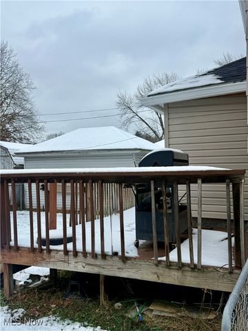 2305 Oak Street, Parkersburg, WV 26101