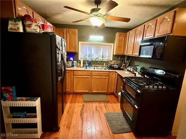 2305 Oak Street, Parkersburg, WV 26101