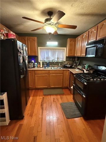 2305 Oak Street, Parkersburg, WV 26101