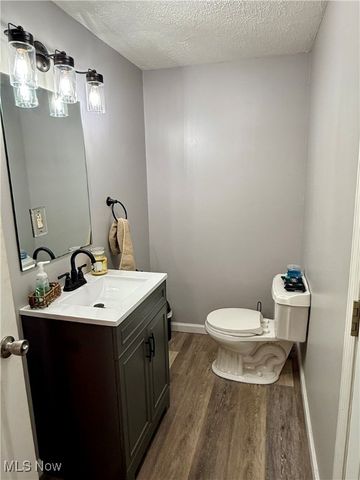 2305 Oak Street, Parkersburg, WV 26101