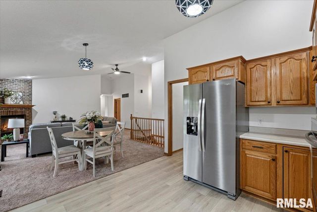 1834 ANDERSON Court, Bettendorf, IA 52722