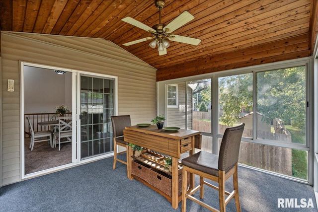 1834 ANDERSON Court, Bettendorf, IA 52722