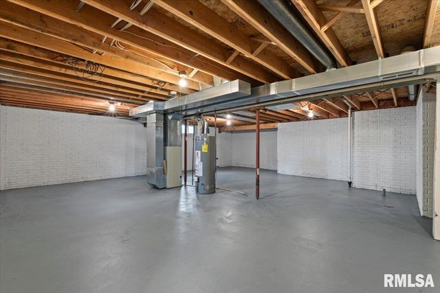 1834 ANDERSON Court, Bettendorf, IA 52722