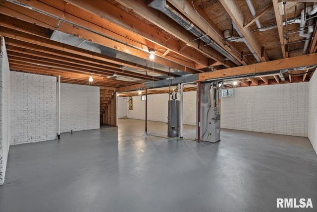 1834 ANDERSON Court, Bettendorf, IA 52722