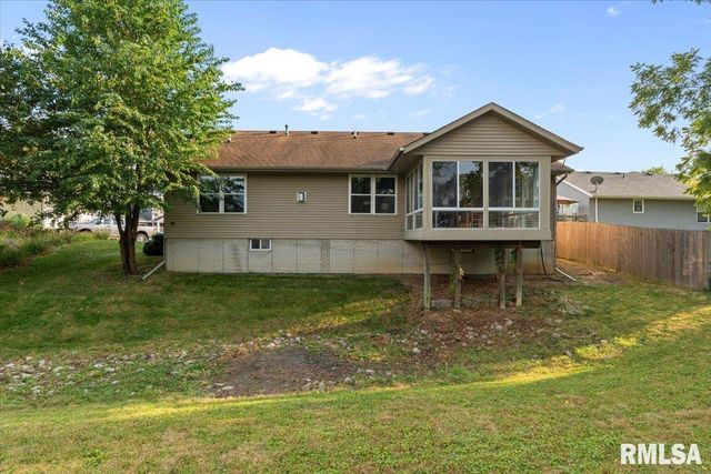 1834 ANDERSON Court, Bettendorf, IA 52722