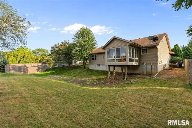 1834 ANDERSON Court, Bettendorf, IA 52722