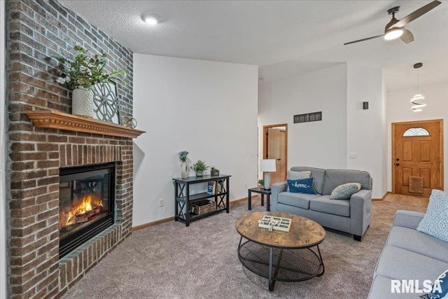 1834 ANDERSON Court, Bettendorf, IA 52722